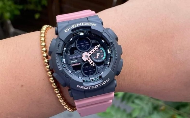 Montre Bracelet Femme G And B Time à Quartz - Cadre Carré Argenté - Occasion Fonctionne Pile Incluse