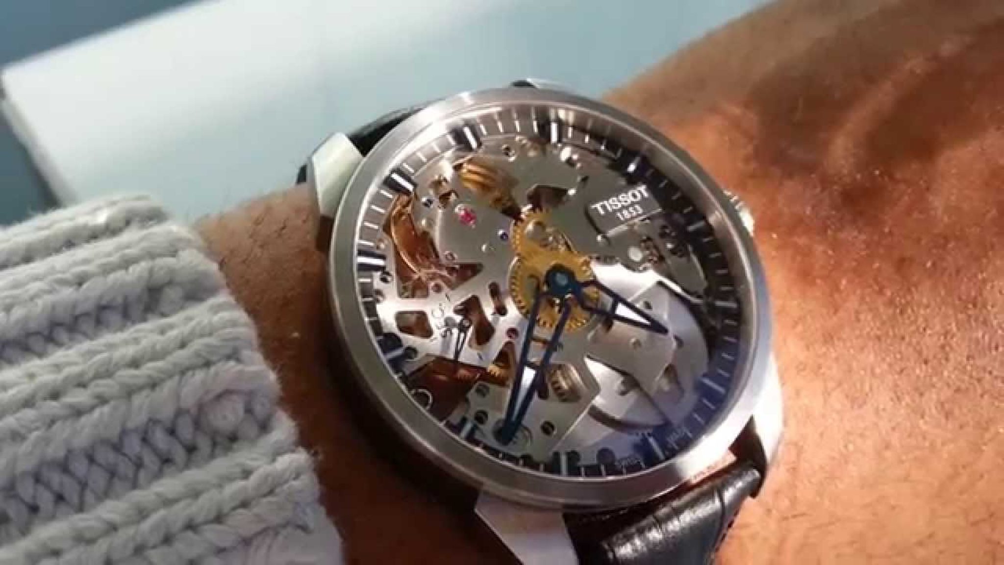 Montre mécanisme apparent : 10 garde-temps à prix raisonnable